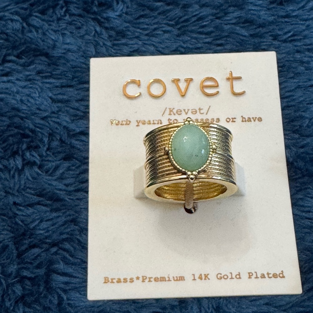 Size 6 ring - Picture 2 of 6